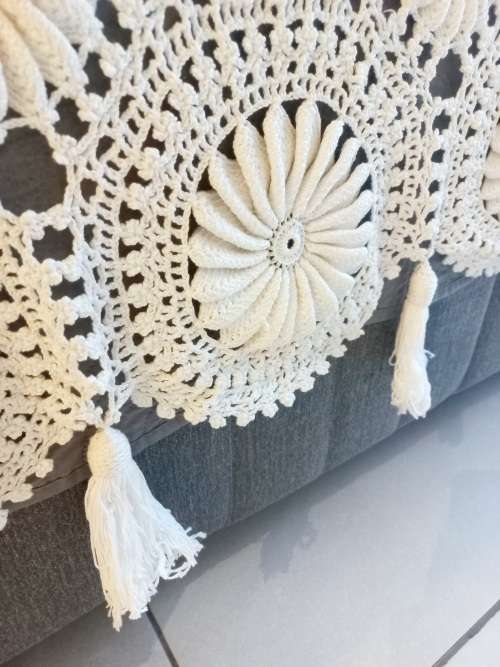 White Vintage Hand Crochet Bedspread/bed cover (Queen)