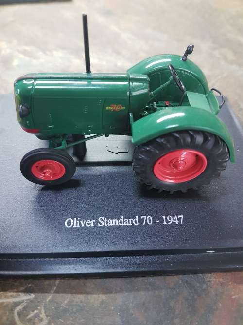 Tractors And The World Of Farming - Issue (105) - Oliver Standard 70 - 1947