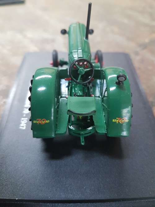 Tractors And The World Of Farming - Issue (105) - Oliver Standard 70 - 1947