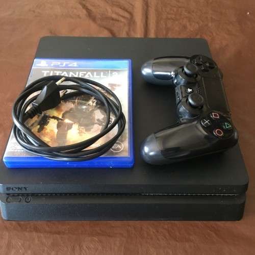 PS4 with Game