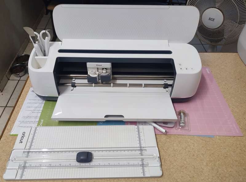 Cricut Maker Champagne Bundle