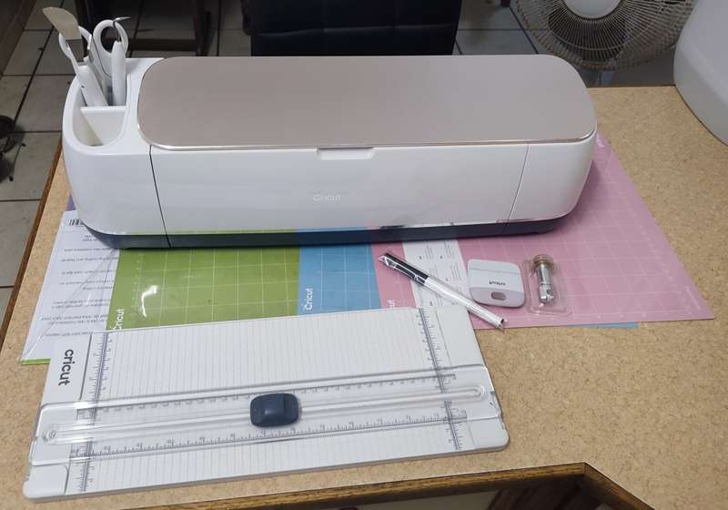 Cricut Maker Champagne Bundle