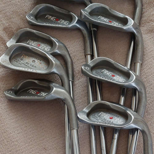 Ping Golfclubs and Cart
