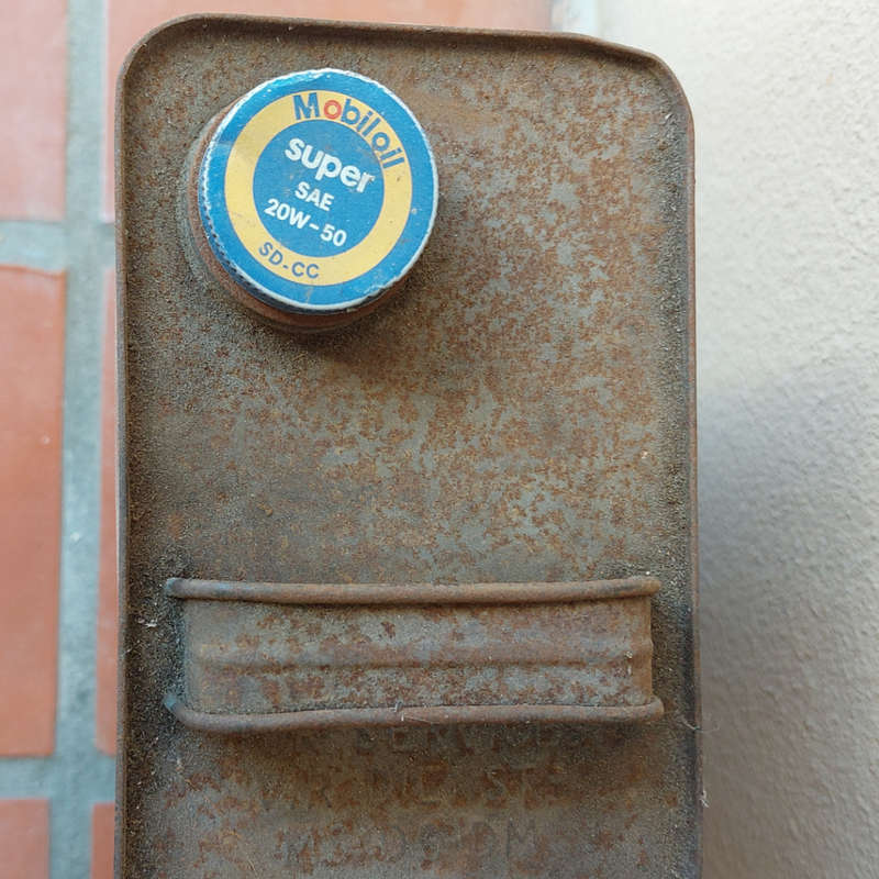 Old Vintage Mobil Oil Super Can