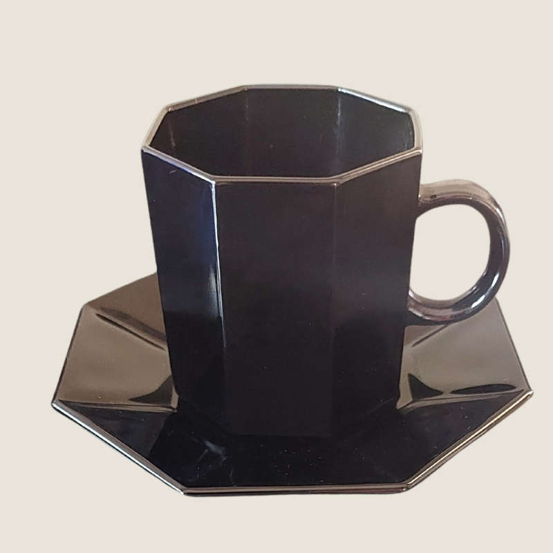 Black Vintage Arcoroc France Cups & Saucers