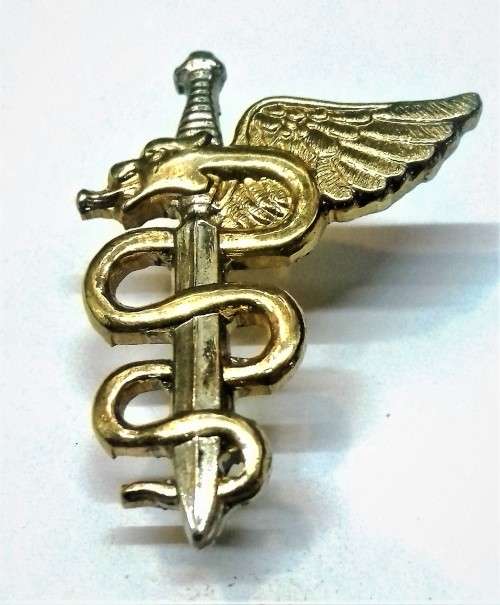 7 Med Bn: Special Forces Supporting Operator:Ops Medic -2nd type,1st issue (narrow blade) long pins