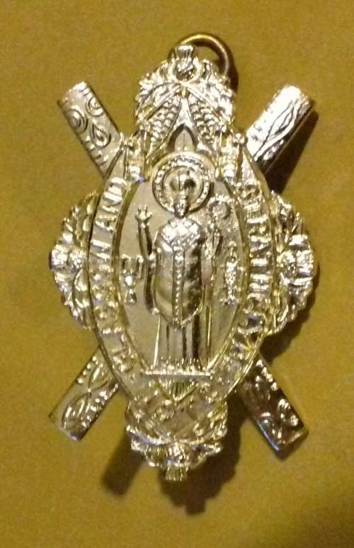 SCOTTISH CAP BADGE ..Glasgow & Strathclyde Pipe & Drums ...