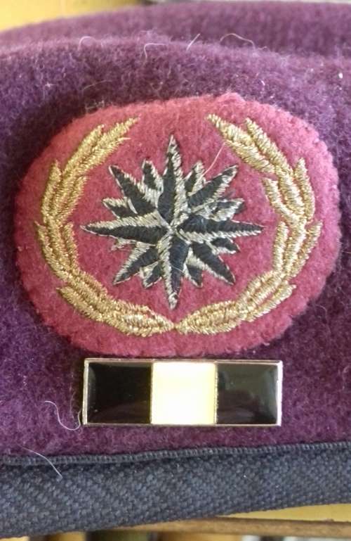 SADF Beret 100% Genuine From former 1 & 5 Recce Operator ....1988 5th issue badge (see description)