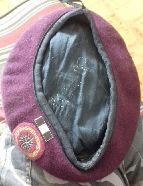 SADF Beret 100% Genuine From former 1 & 5 Recce Operator ....1988 5th issue badge (see description)
