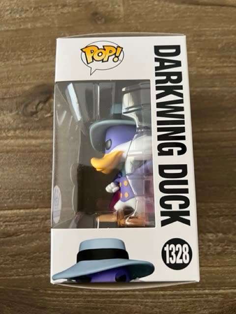 DARKWING DUCK!! DISNEY!!FUNKO POP!! FUNKO EXCLUSIVE!!
