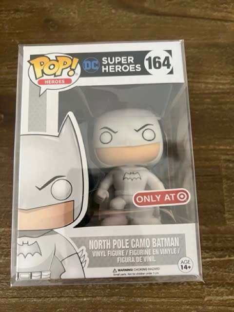 NORTH POLE CAMO BATMAN!!DC!!FUNKO POP!! TARGET EXCLUSIVE