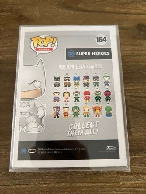 NORTH POLE CAMO BATMAN!!DC!!FUNKO POP!! TARGET EXCLUSIVE