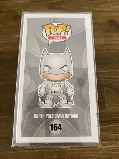 NORTH POLE CAMO BATMAN!!DC!!FUNKO POP!! TARGET EXCLUSIVE