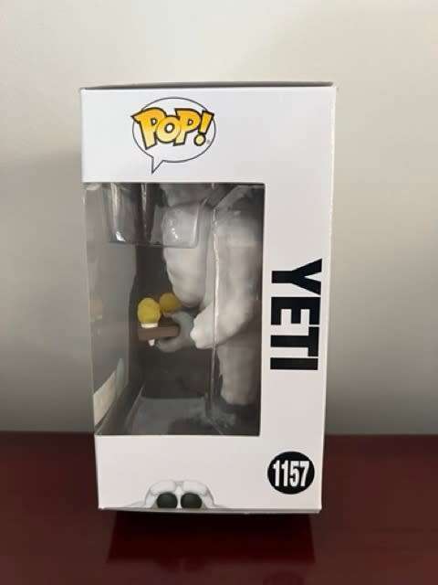 YETI!!MONSTERS!!FUNKO POP!! HOT TOPIC EXCLUSIVE!! SCENTED