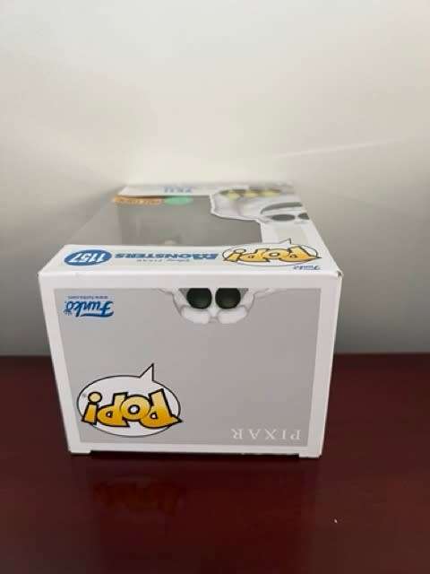 YETI!!MONSTERS!!FUNKO POP!! HOT TOPIC EXCLUSIVE!! SCENTED