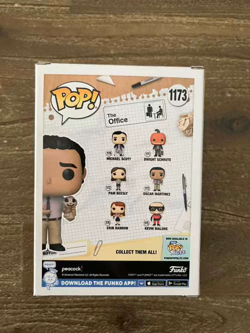 OSCAR MARTINEZ!!THE OFFICE!!FUNKO POP!!!