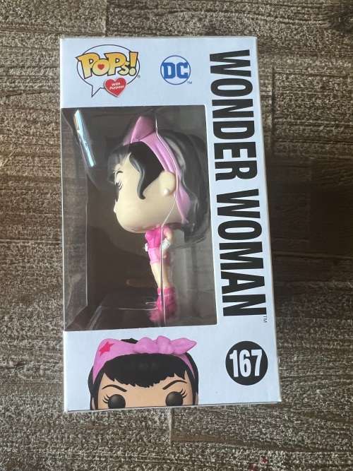 WONDER WOMAN!! POPS WITH PURPOSE!! FUNKO POP!!
