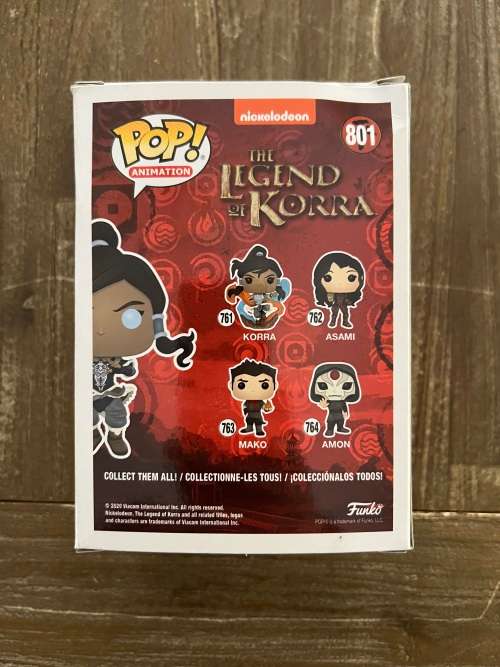 KORRA!! THE LEGEND OF KORRA!!FUNKO POP!! HOT TOPIC EXCLUSIVE!!