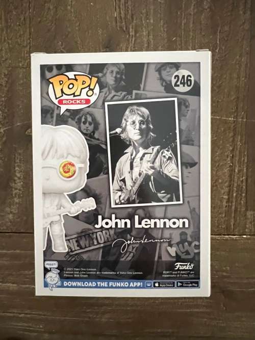 JOHN LENNON!! JOHN LENNON!! FUNKO POP!! EE EXCLUSIVE!!