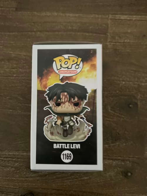 BATTLE LEVI!!ATTACK ON TITAN!!FUNKO POP!! AE EXCLUSIVE!!