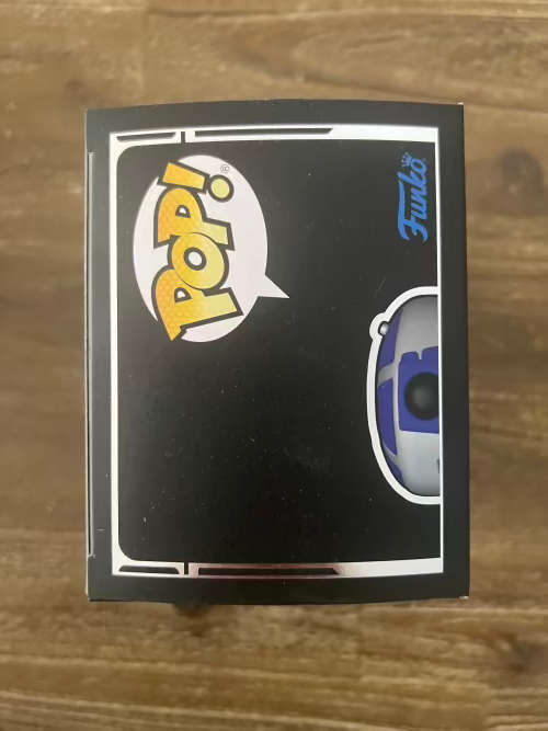 R2D2!!STAR WARS!! FUNKO POP!! FUNKO EXCLUSIVE!! LIGHTS AND SOUND!!