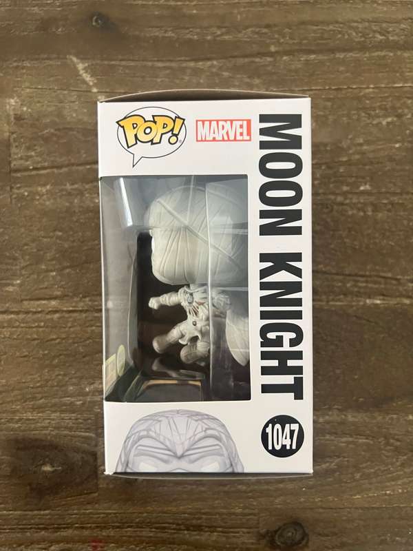 MOON KNIGHT!!MOONKNIGHT!! FUNKO POP!! HOT TOPIC EXCLUSIVE!! GITD