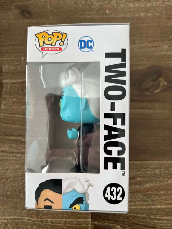 TWO-FACE!!BATMAN!!FUNKO POP!! SE