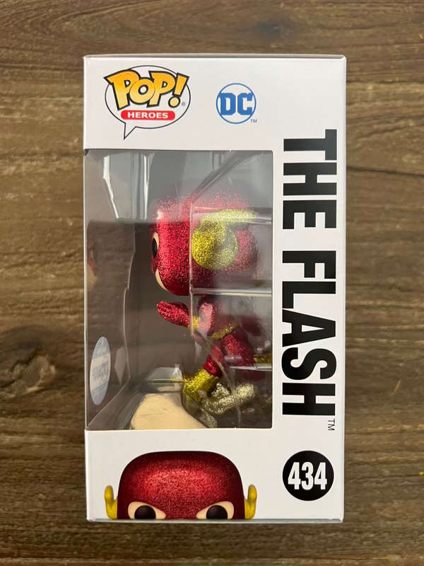 THE FLASH!! FLASH!!FUNKO POP!! DC SHOP EXCLUSIVE!! DIAMOND COLLECTION!!