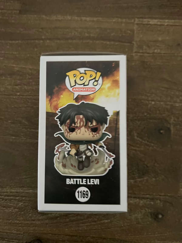 battLE LEVI!!ATTACK ON TITAN!!FUNKO POP!! AE EXCLUSIVE!!