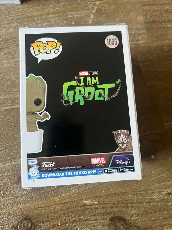 GROOT!!GROOT!!FUNKO POP!! MARVEL COLLECTORS EXCLUSIVE!!