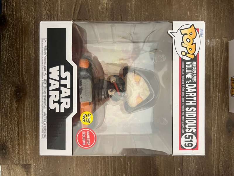 DARTH SIDIOUS!!STAR WARS!!FUNKO POP!!DELUXE!! GAMESTOP EXCLUSIVE!! GITD!!