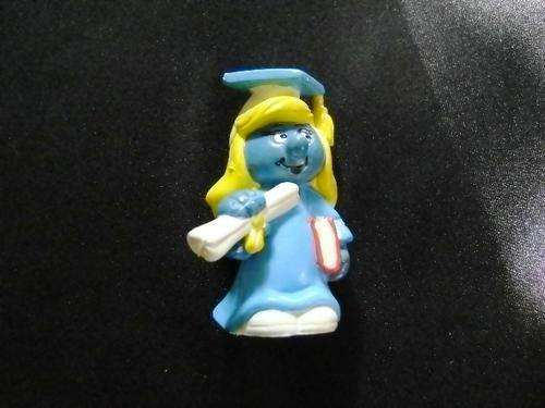 VINTAGE 1981 PEYO SCHLEIGH GRADUATE SMURFETTE