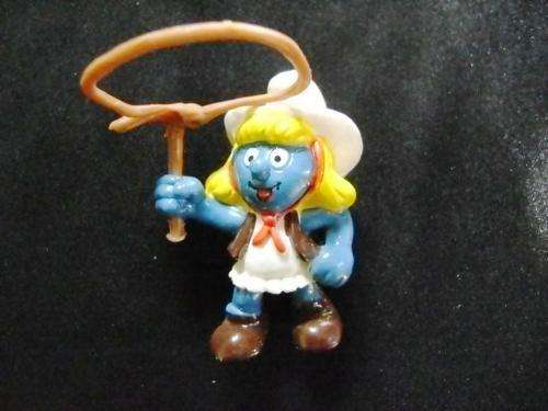 VINTAGE 1981 PEYO SCHLEIGH COWGIRL SMURFETTE