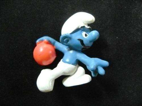 VINTAGE 1979 PEYO SCHLEIGH BOWLING SMURF
