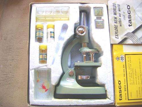 1973 TASCO 9910 JUNIOR 300X MICROSCOPE KIT