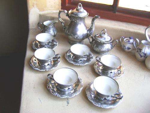 VINTAGE DAINTY FEINSILBER BAVARIA TEA SET