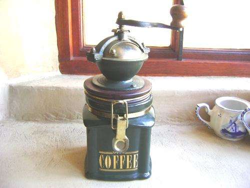 CUTE DAVID BIRCH LONDON POTTERY AND METAL COFFEE GRINDER