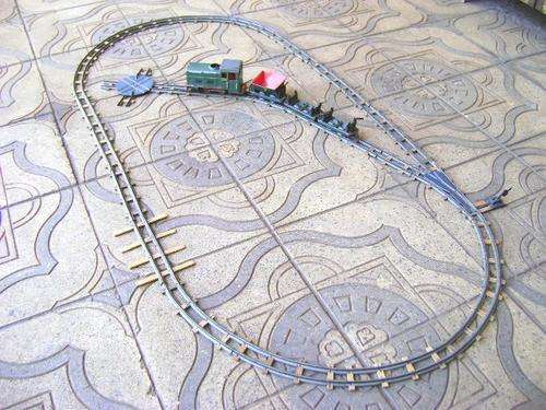 1940'S ' 50 S DIE CAST, TIN PLATE AND WOOD US ZONE GERMANY WIND-UP TRAIN SET