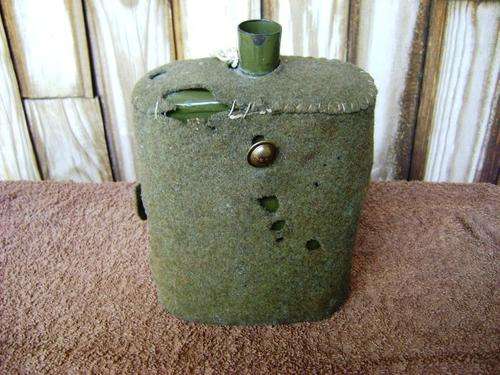 WW 1 - WW 2  AUSTRALIAN ARMY ENAMEL WATER BOTTLE