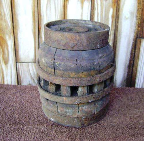 ANTIQUE OX-WAGON SMALL FRONT WHEEL HUB