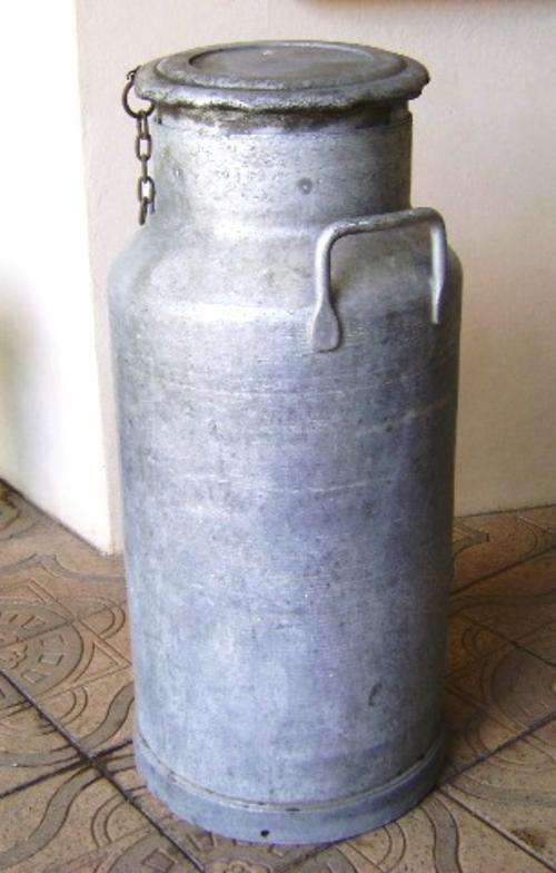 VINTAGE LARGE SOLID ALUMINIUM MILK CAN