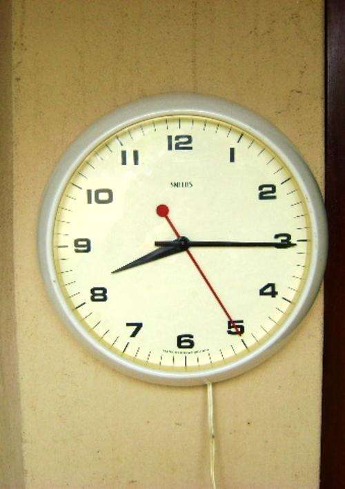 VINTAGE SMITHS ENGLAND ELECTRICAL FOYER CLOCK