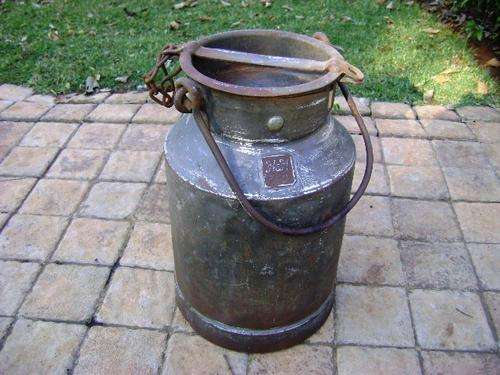 VINTAGE H&H 2 GALLON MILK/CREAM CAN