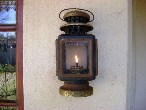 VINTAGE RUSTIC LITTLE LANTERN IN WORKING CONDITION FOR TABLE OR HANGING