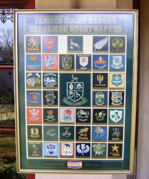 VINTAGE FRAMED FAMOUS RUGBY BADGES/BEROEMDE RUGBYWAPENS.