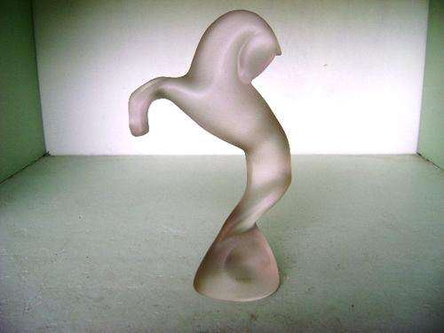 VINTAGE FROSTED CRYSTAL CAR HOOD ORNAMENT.