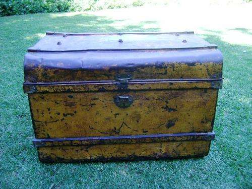 OLD  STEEL STEAMER TRUNK IN GOOD CONDITION