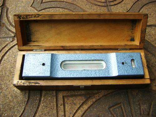 VINTAGE PRECISION MACHINE LEVEL