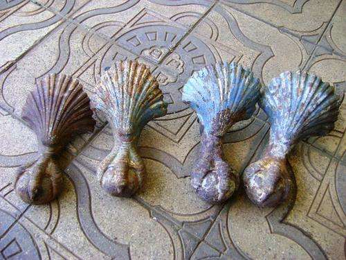 OLD SHELL AND CLAW CAST IRON BATH FEET