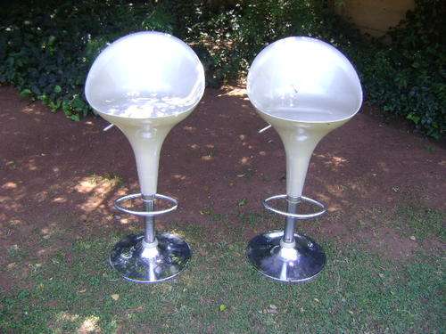 2 X KITCHEN BAR BUCKET ADJUSTABLE STOOLS